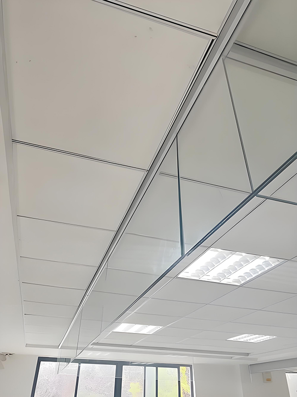 康县玻璃康县挡烟垂壁