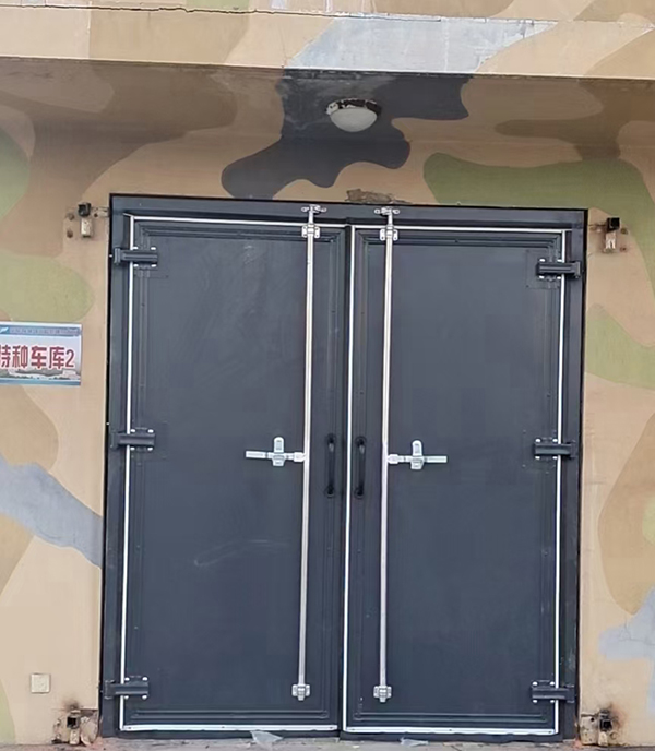 康县工业平开门