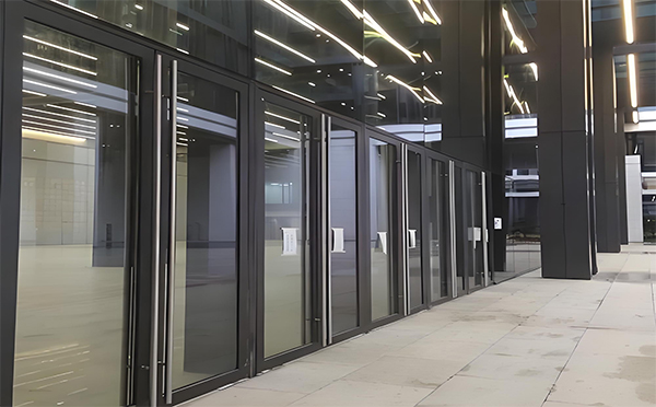 康县玻璃地弹门