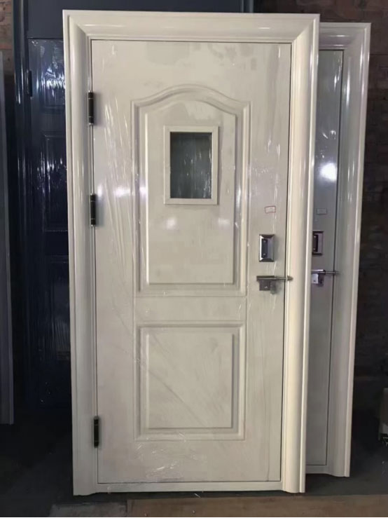 康县学校教室门