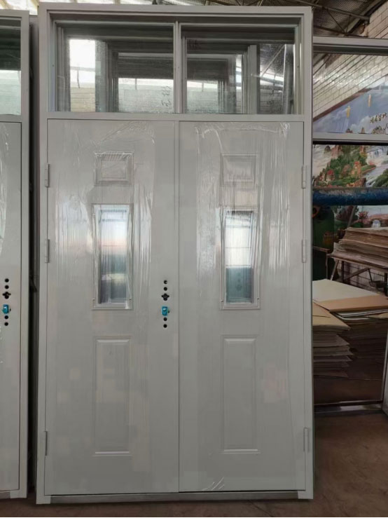 康县学校教室门