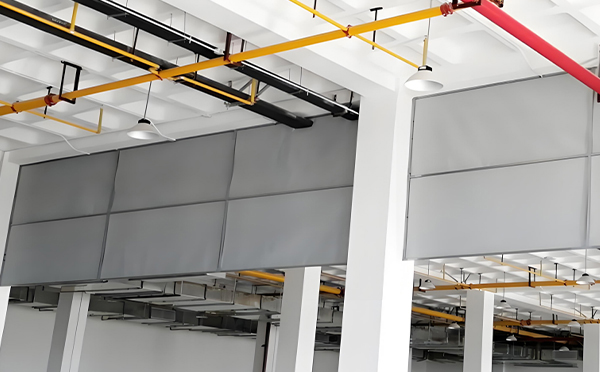 商场防烟分区常闭节点：康县挡烟垂壁高度与控制器接线图解