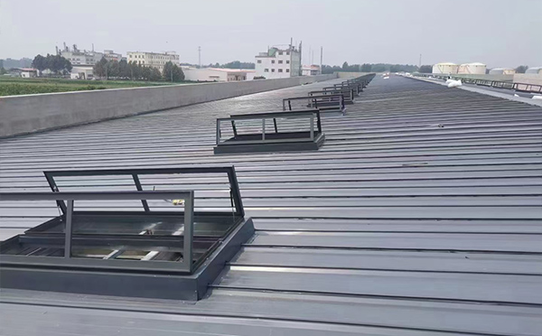 某中学室内体育馆康县排烟窗改造项目