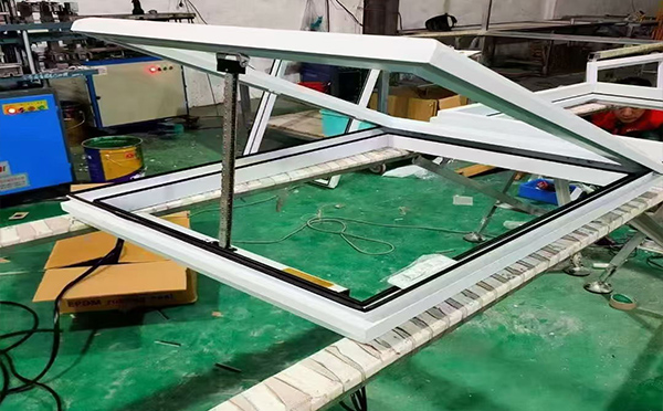 某地下车库出入口康县排烟窗配置工程